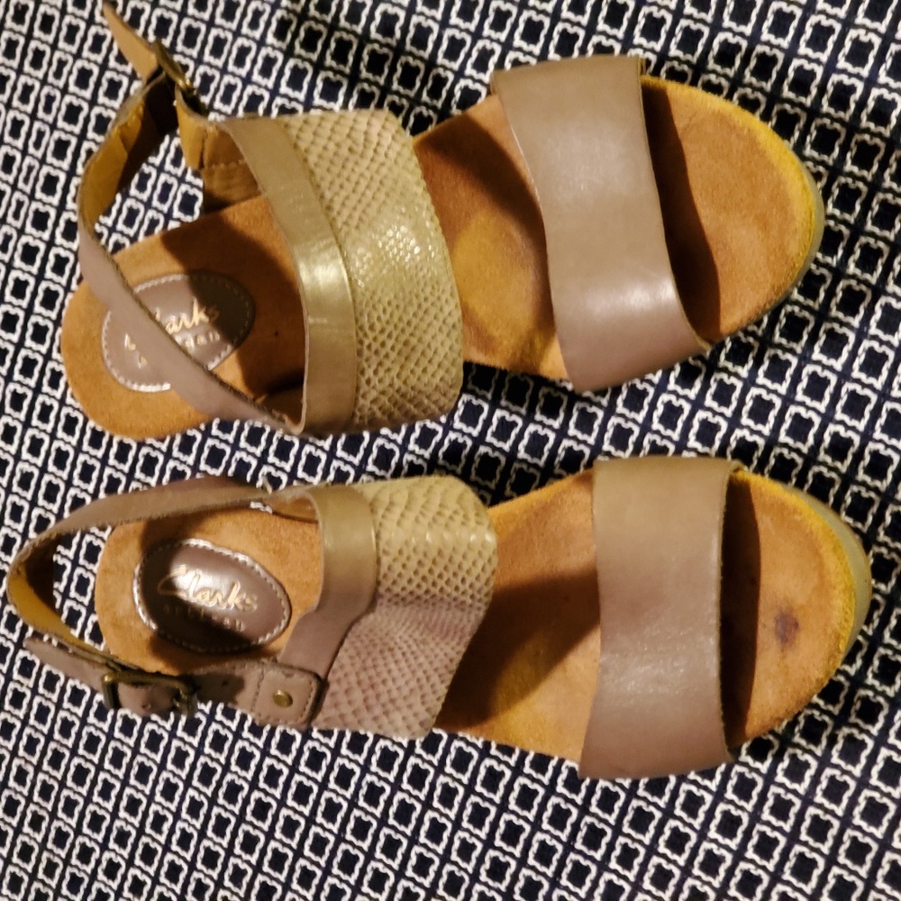 Clarke’s Wedge Platform Women Size 7.5M LightBrown